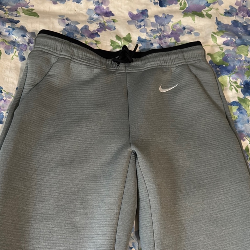 Nike Gray Sweatpants Modern Athletic Cut